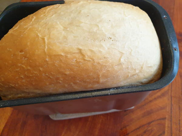 GORENJE pekač kruha BM 1200 B